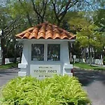Breezy Bungalow By Avantstay Close 2 Zachary Taylor State Park Beach W Shared Pool Week Long Stays