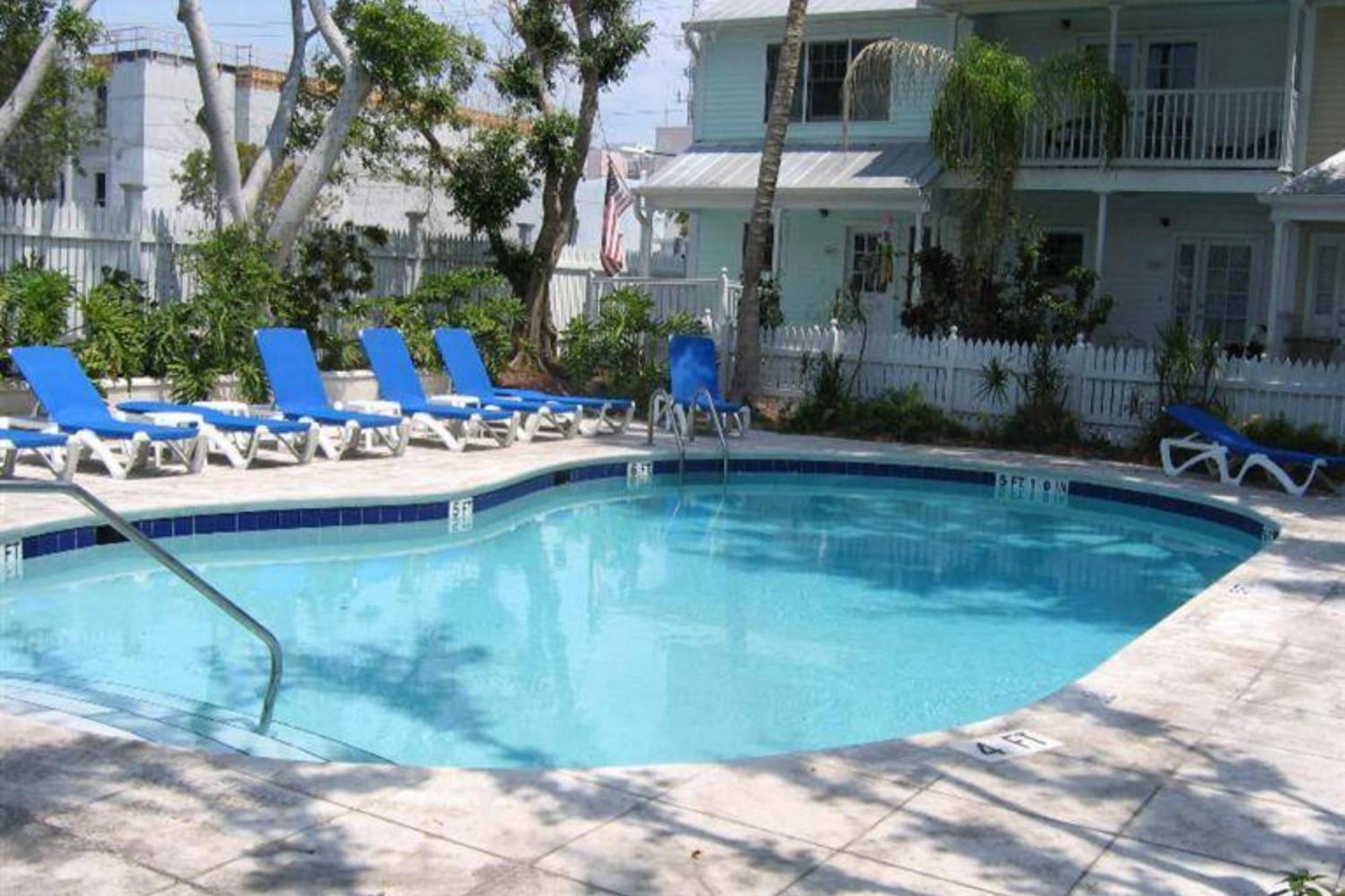 Breezy Bungalow By Avantstay Close 2 Zachary Taylor State Park Beach W Shared Pool Week Long * Key West