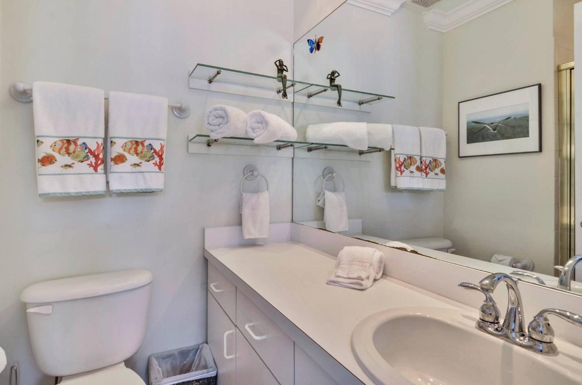 Breezy Bungalow By Avantstay Close 2 Zachary Taylor State Park Beach W Shared Pool Week Long Holiday home *