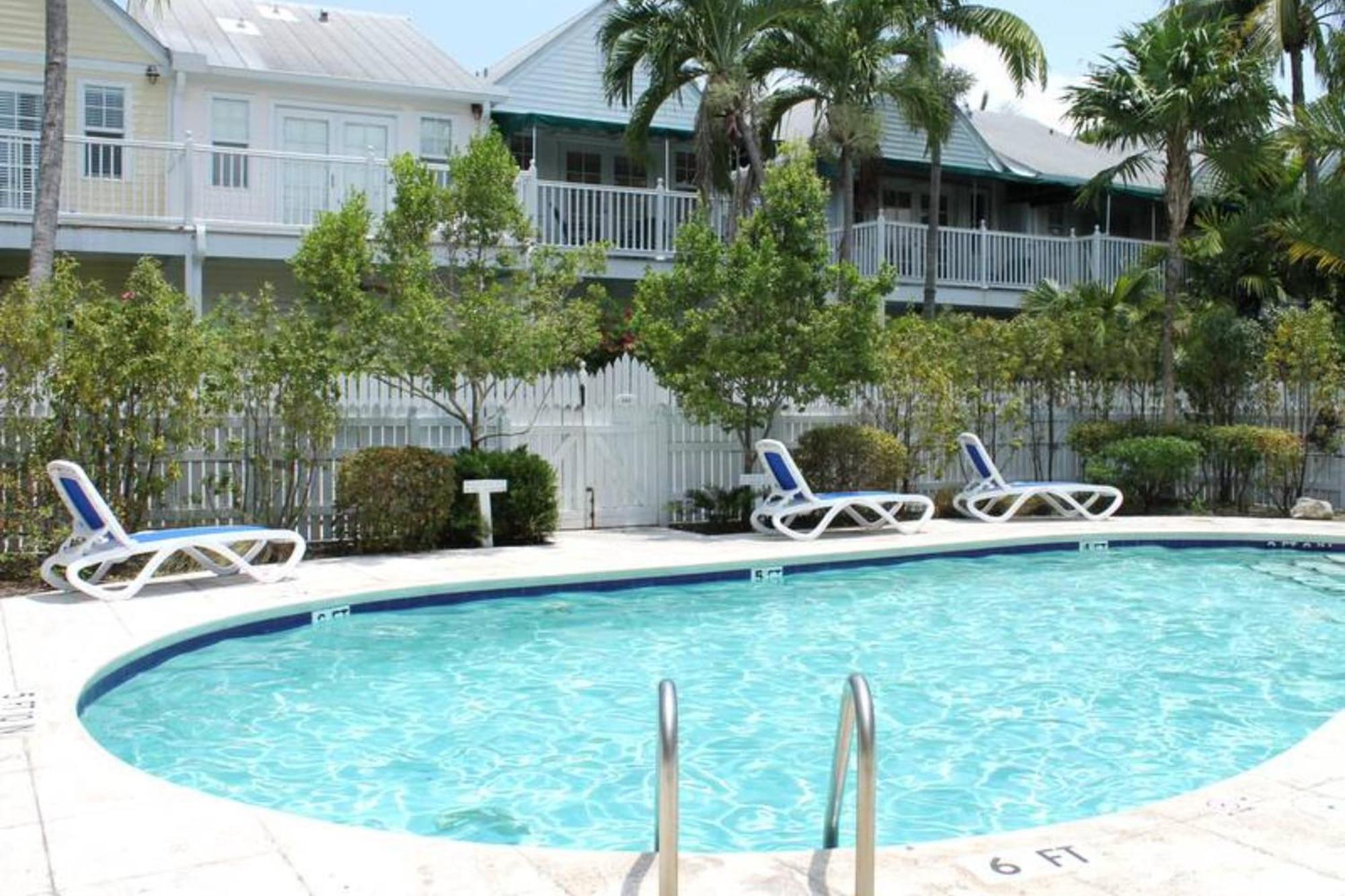 Breezy Bungalow By Avantstay Close 2 Zachary Taylor State Park Beach W Shared Pool Week Long * Key West